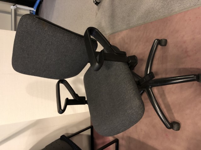 Uredska stolica Dauphin